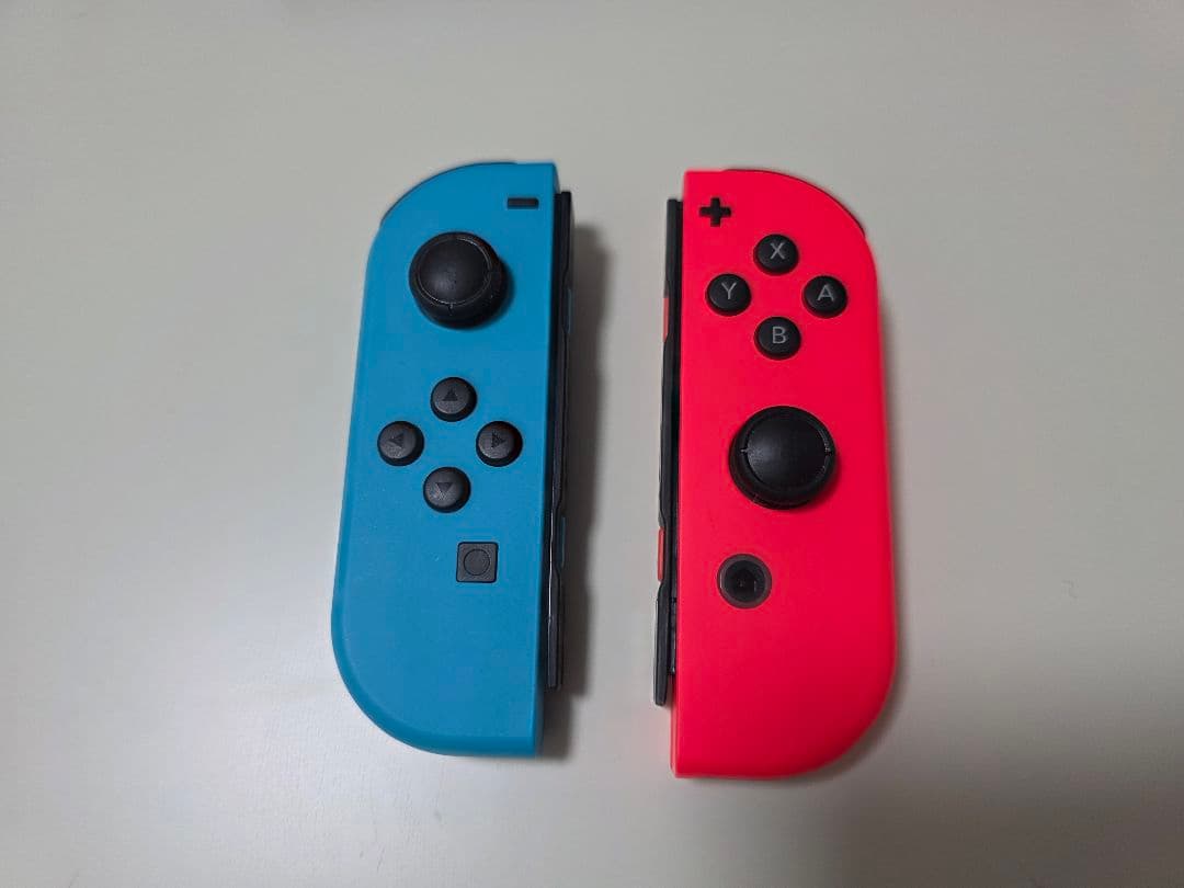P*ル様 Nintendo Switch 本体 青/赤 Joy-Con 付属品あ