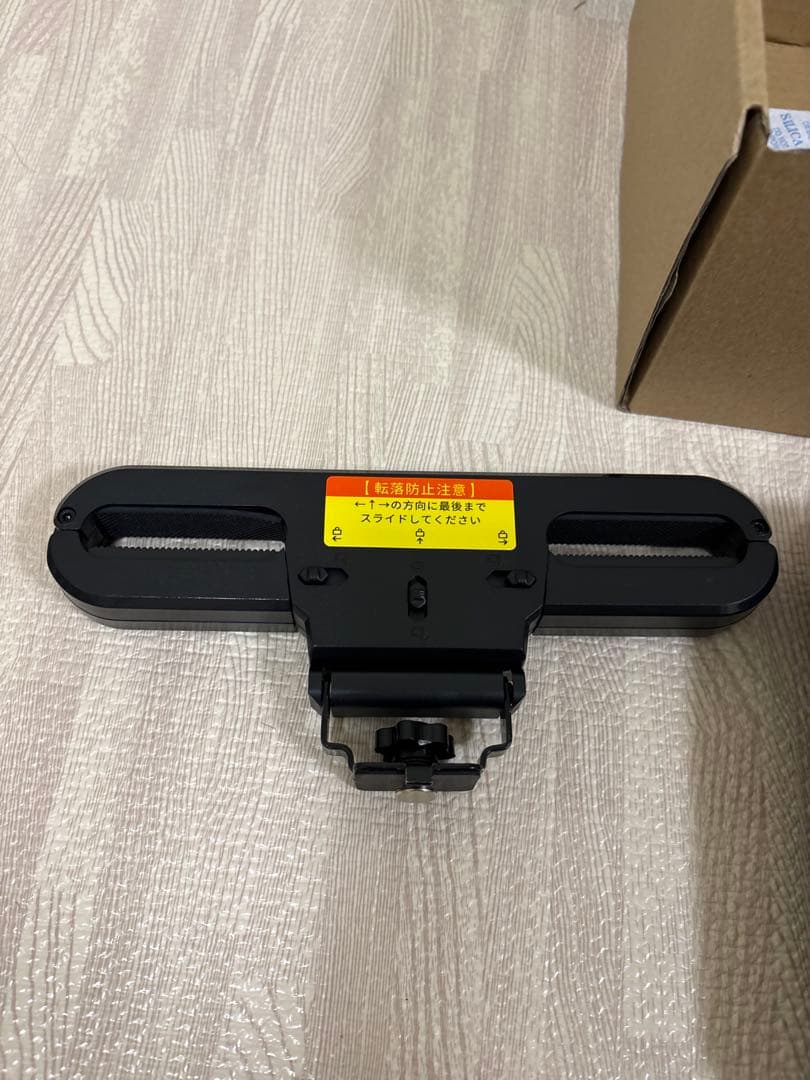 10.1インチ 後部座席用DVDプレーヤー　ヘッドレストモニター