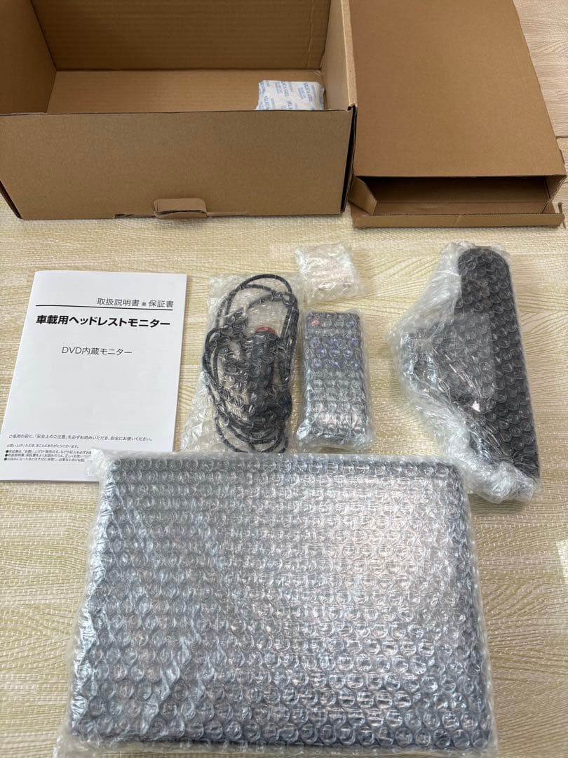 10.1インチ 後部座席用DVDプレーヤー　ヘッドレストモニター