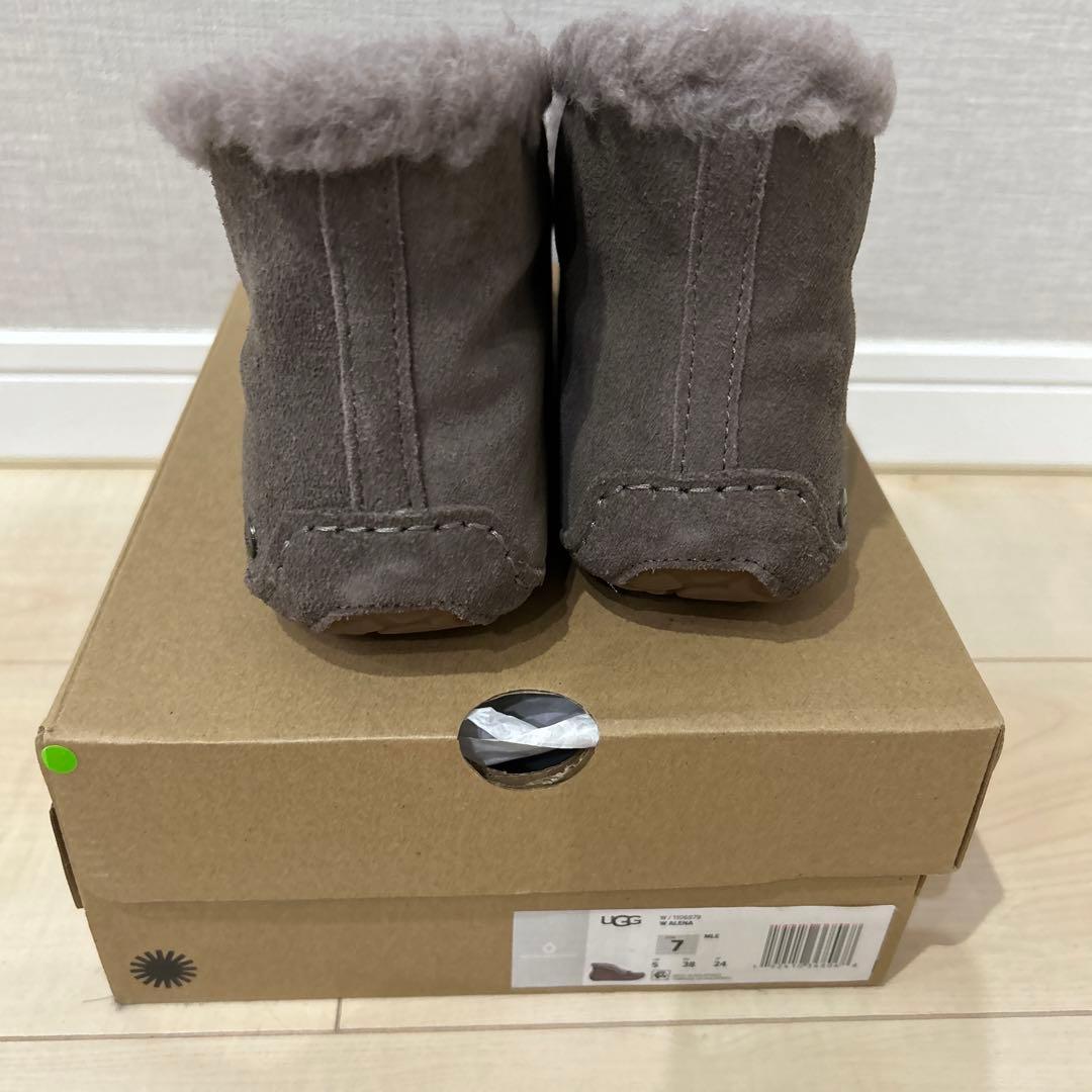 UGG サイズ7 (24センチ)