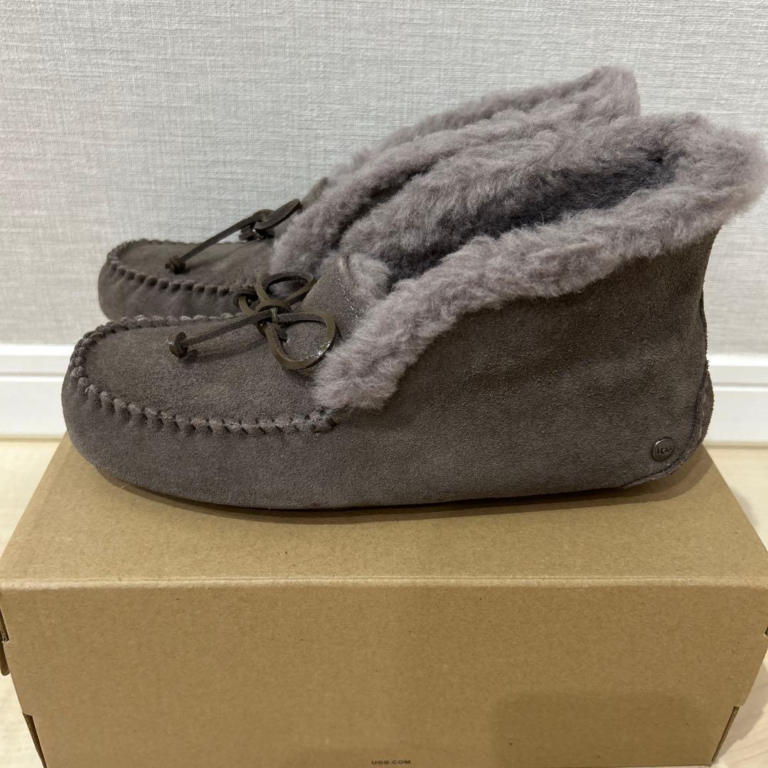 UGG サイズ7 (24センチ)