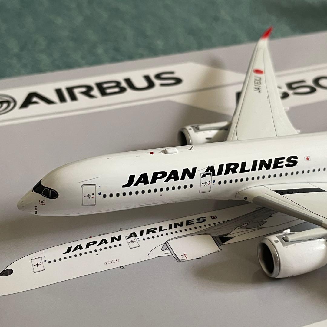 JAL 日本航空 A350-900 JA16XJ av 1:400 スタンド付き