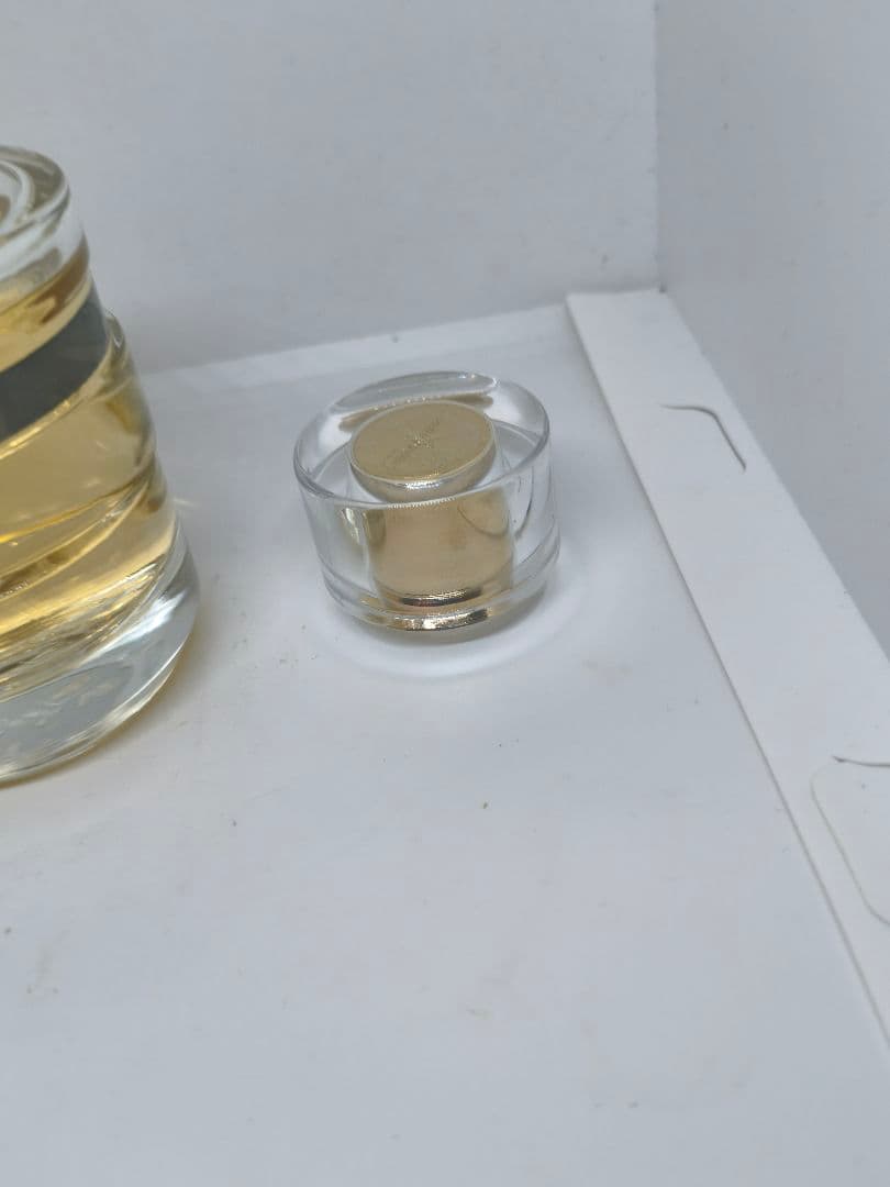 日本語ラベル　蓋ゆるみ　フェラガモ　アッティモ　オードパルファム　100ml