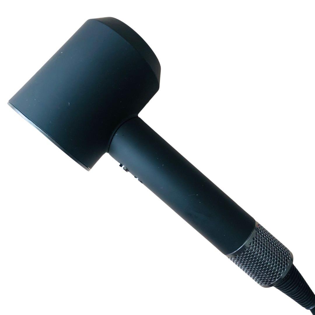 比較的美品✨正規品✨ダイソンドライヤー HD08✨ブラック系動作確認済み