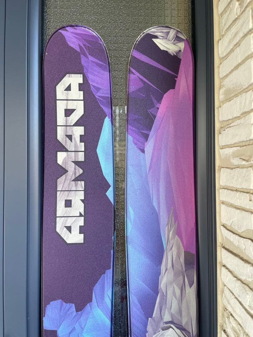 ARMADA スキー板 グラフィックデザイン　ARMADA TST 183cm