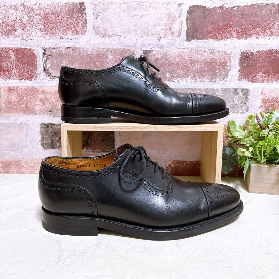 【ジャランスリウァヤ】ドレスシューズ 革靴 黒 内羽根 フォーマル メダリオン