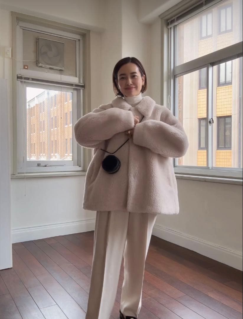 OHGA 2025 ムートンコート　ライトベージュMサイズ