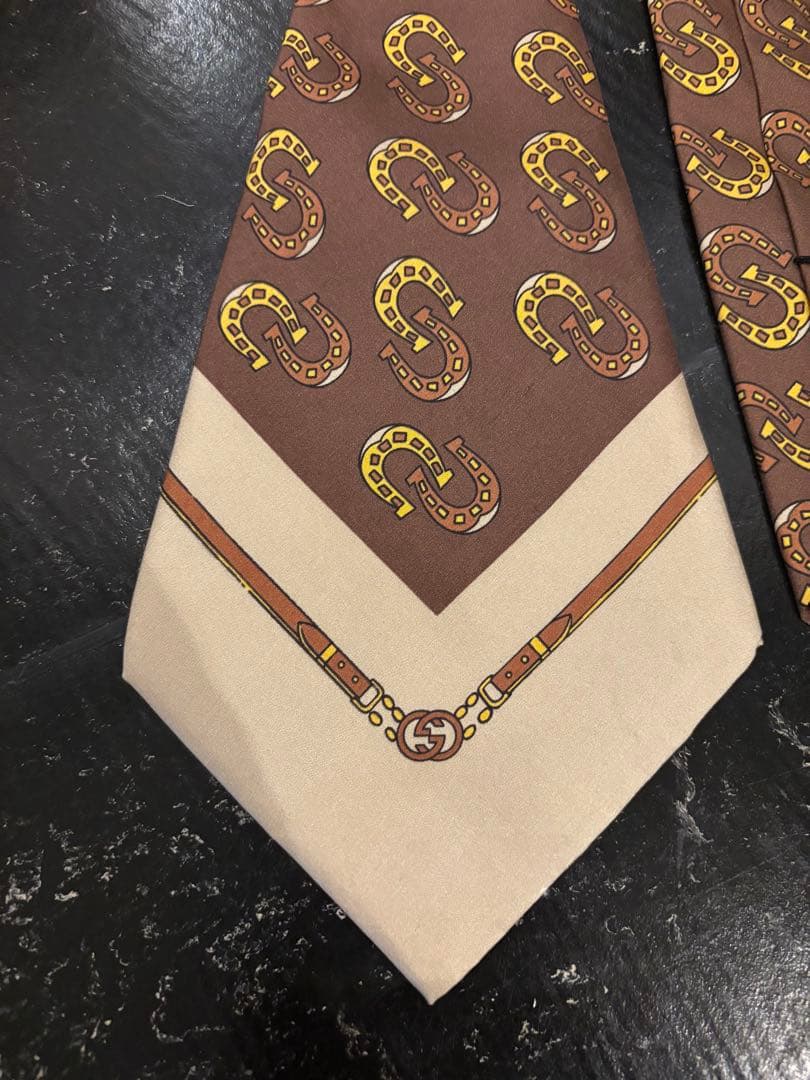 ぴろ　GUCCI HAHAHA アレッサンドロミケーレ ハリースタイルズ