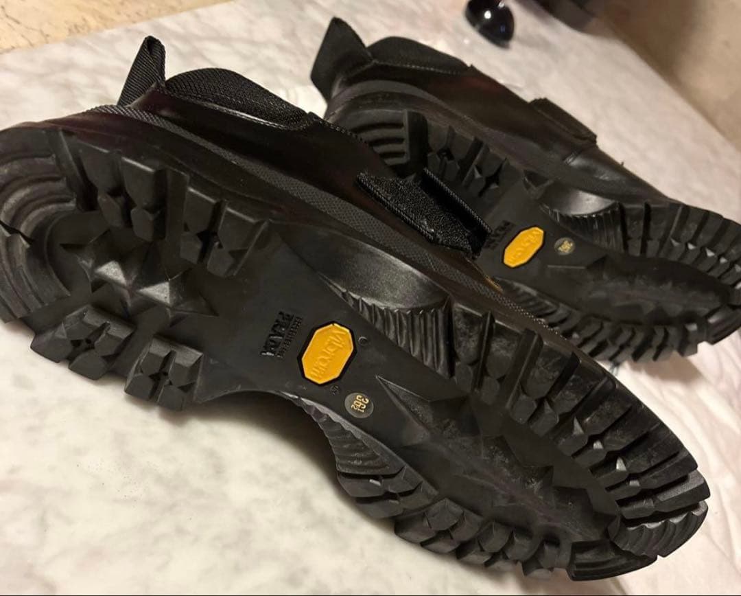 Prada スニーカー