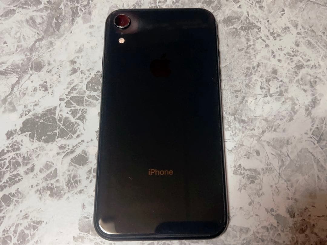 iPhoneXR 本体 + iPhoneケース