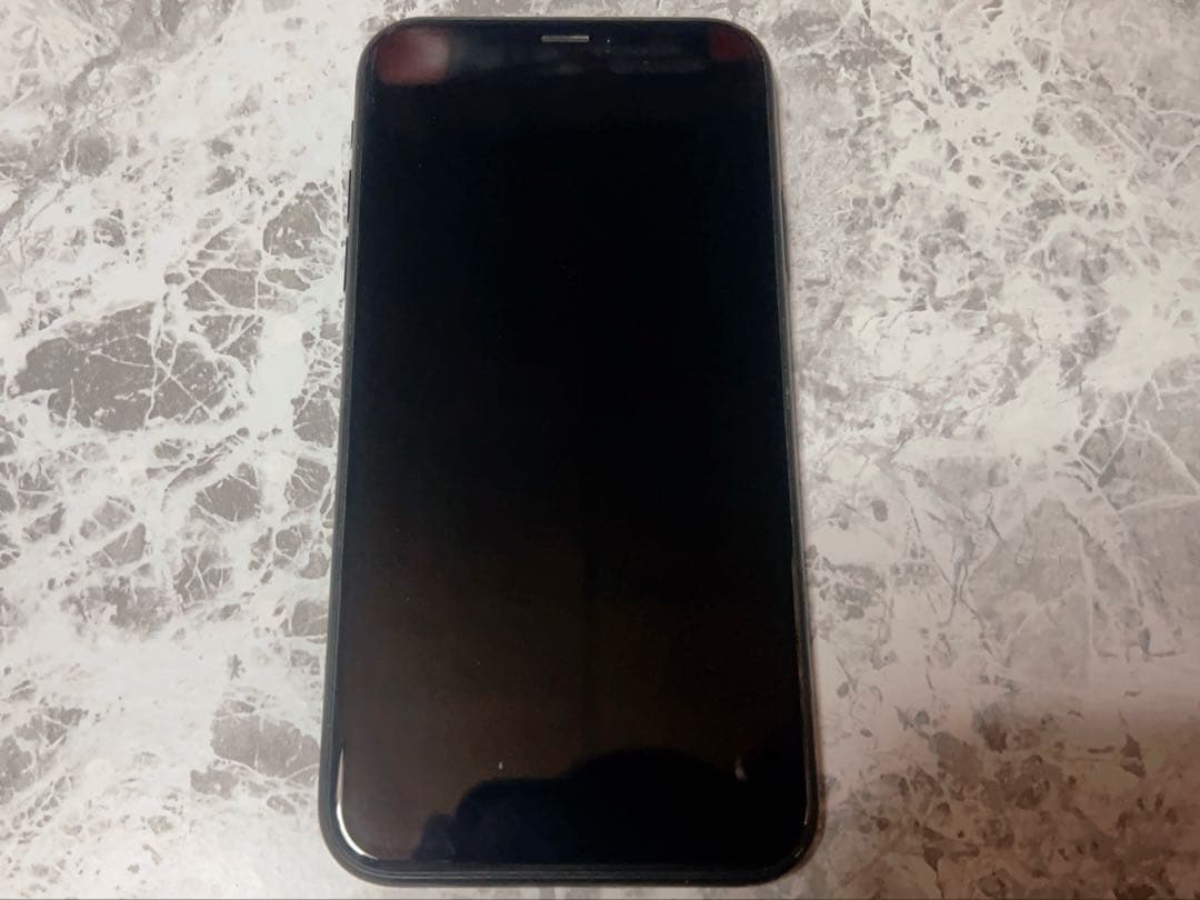 iPhoneXR 本体 + iPhoneケース