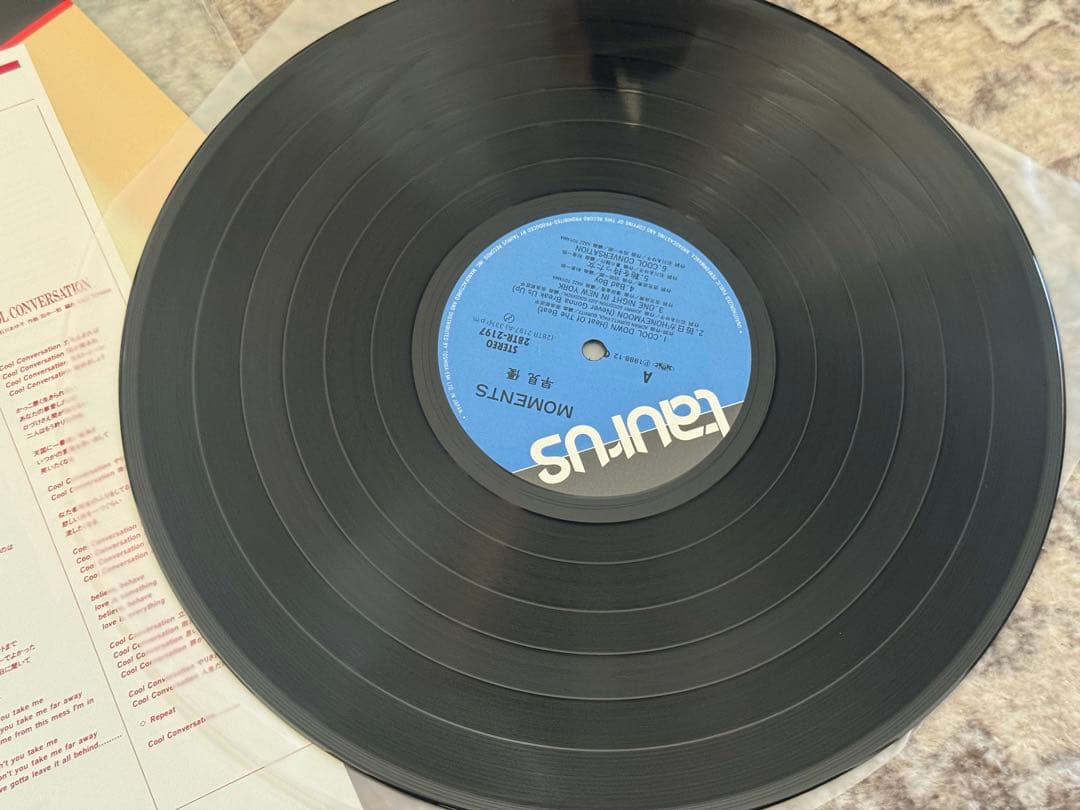 盤美品　レアレコード　早見優　 MOMENTS 邦楽レコード