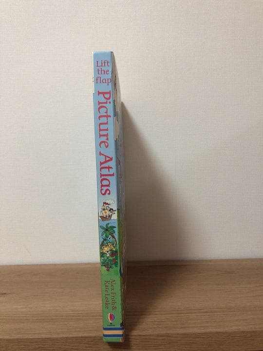 Usborne Lift-the-flap Picture Atlas イギリス