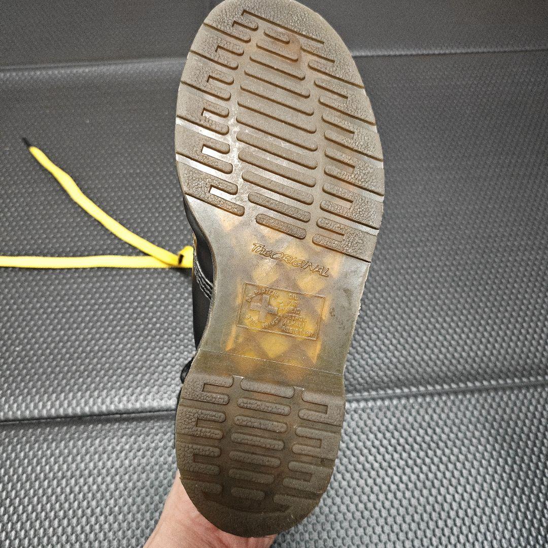 Dr. Martens 8ホール