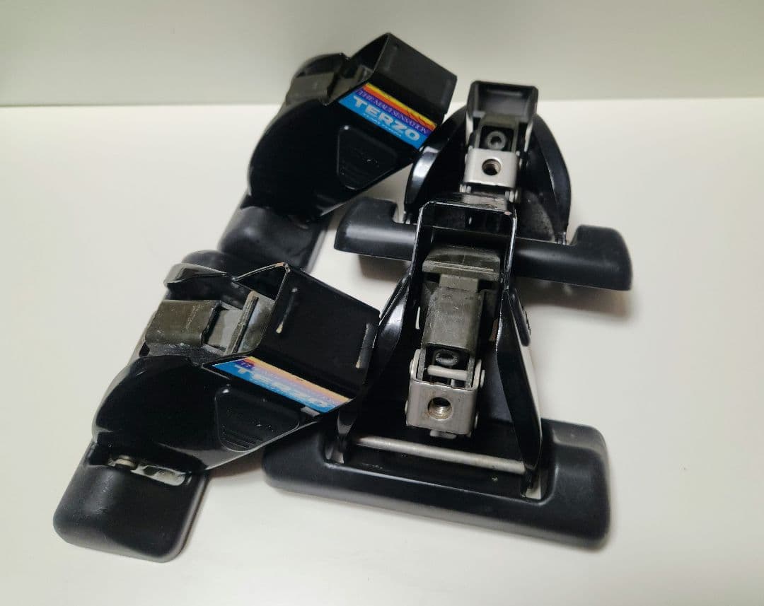 terzo ルーフキャリアセット 70系ヴォクシー(引き取り限定)