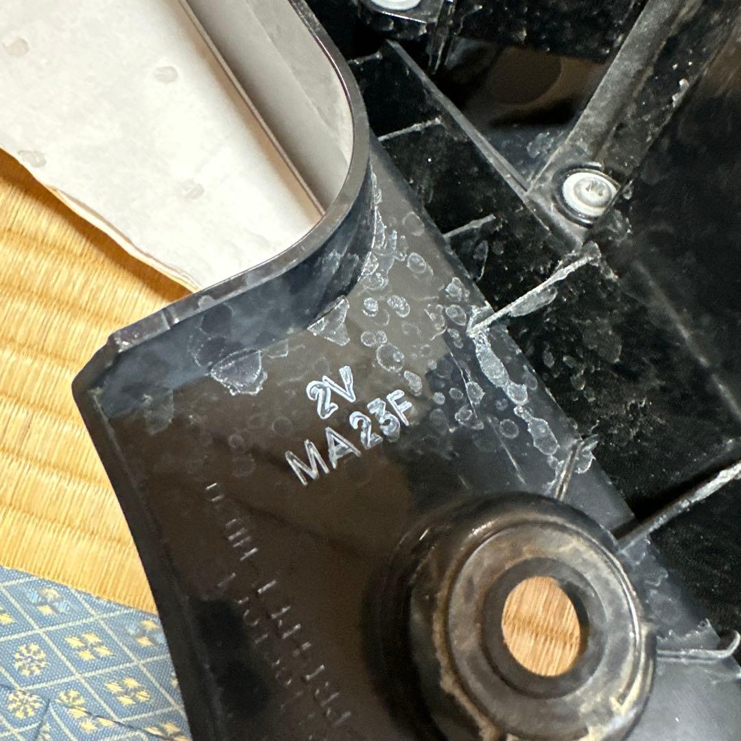 アクア　NHP-10-AHXEB 左リヤテールランプユニット　トヨタ