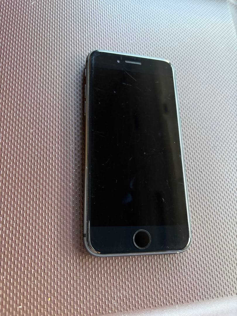 Apple iPhone 8ブラック 本体