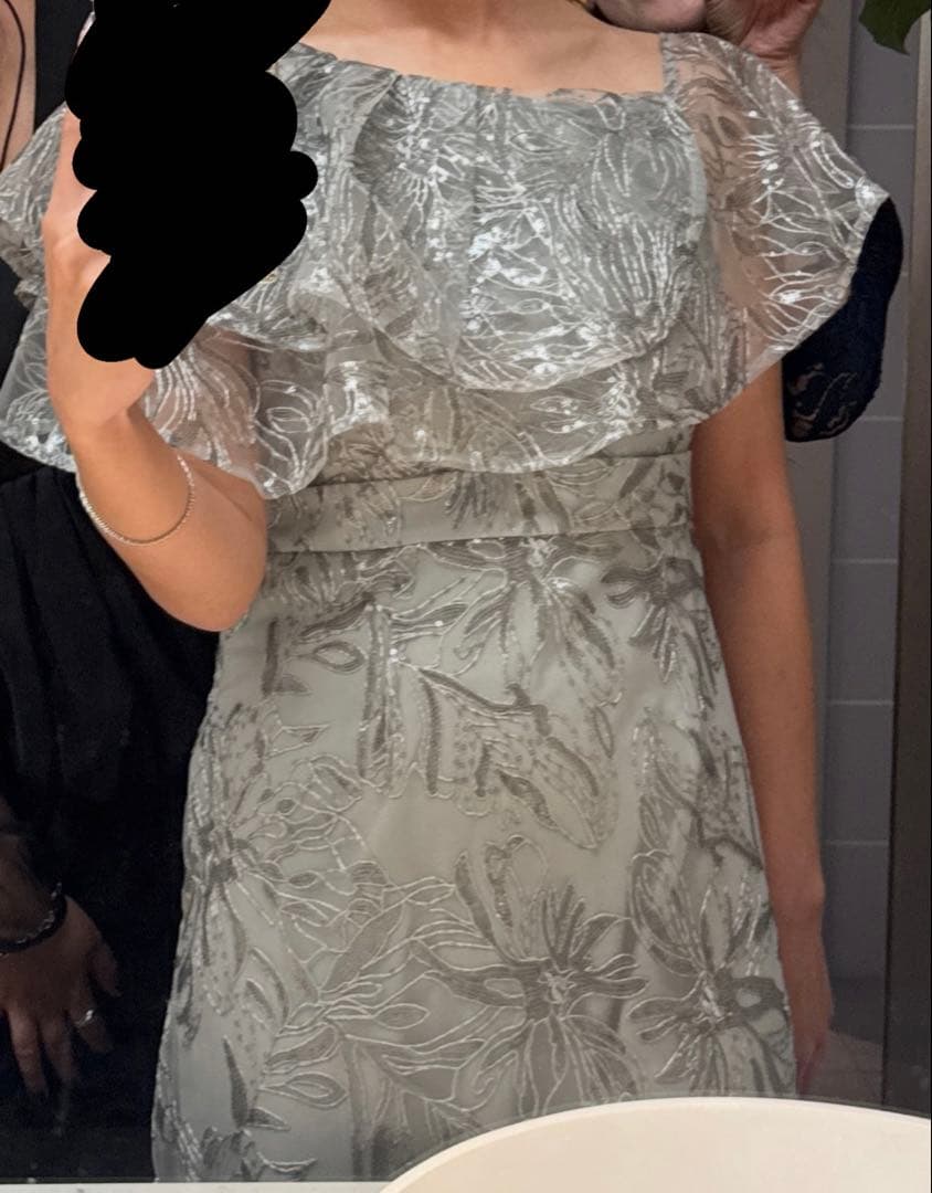 LEJA フリルオフショルダースパンコール　ラインドレスMグレー