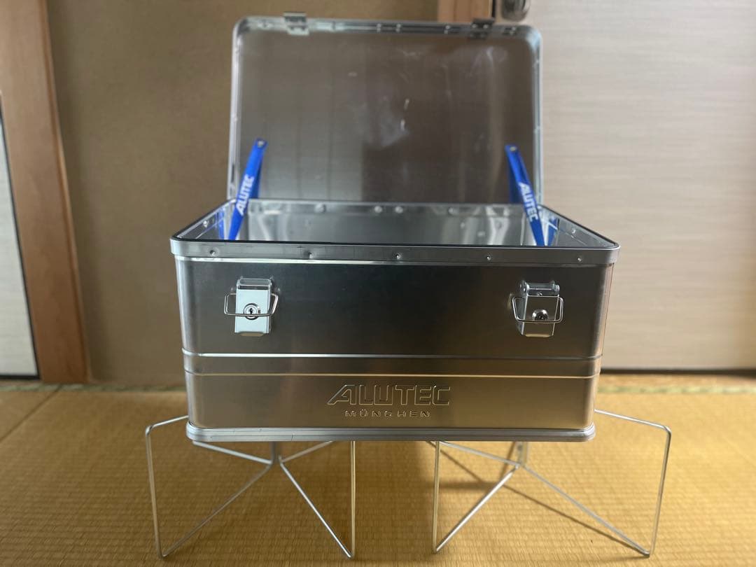 【48ℓ】ALUTEC アルミニウムボックス　classic48【折り畳み脚付】