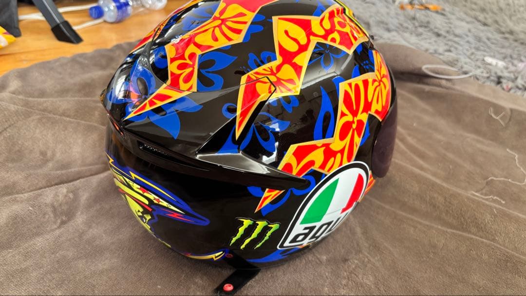 たかたけ　AGV フルフェイスヘルメット ロッシーレプリカ