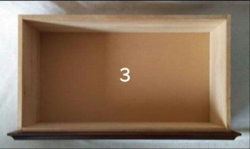 洋風箪笥　レトロ家具　木製チェスト　引出し4段　洋たんす　飾りタイル　タンス