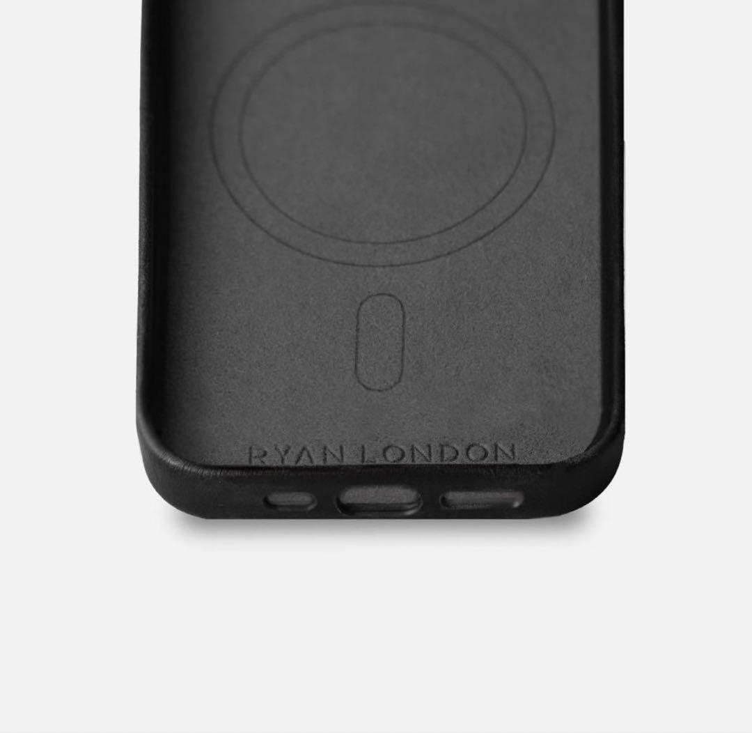 最終値引　iPhone17用レザーケース RyanLondon