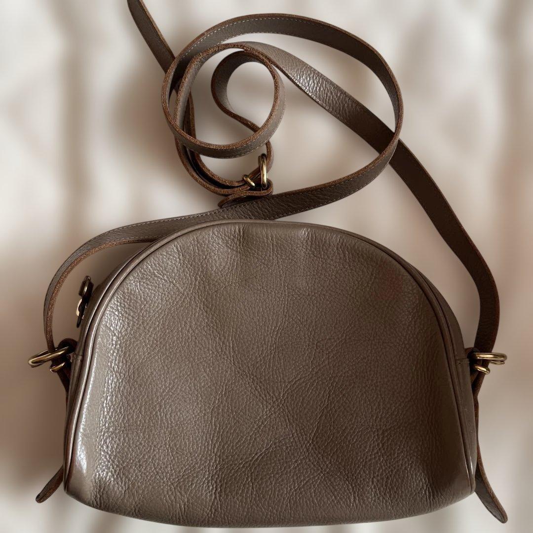 イルビゾンテ★ハーフムーンショルダーバッグ【グレージュ】