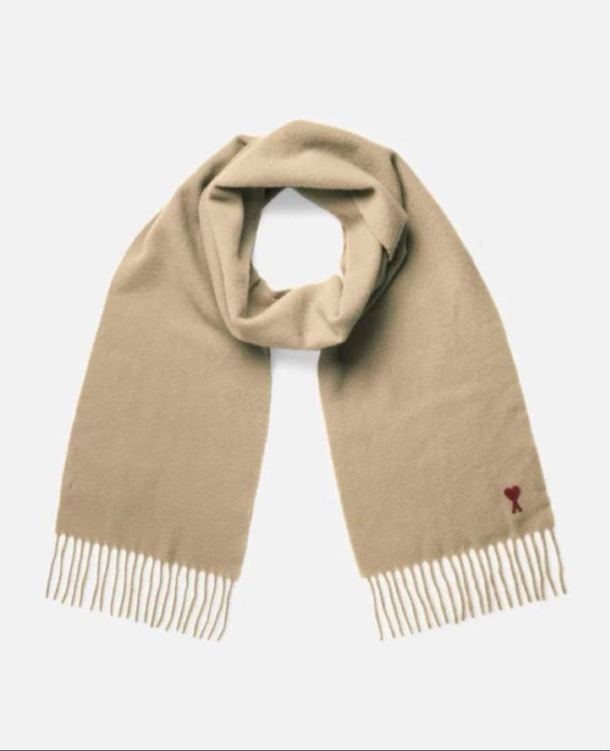AMI PARIS ベージュ ロングマフラー 赤いハート刺繍