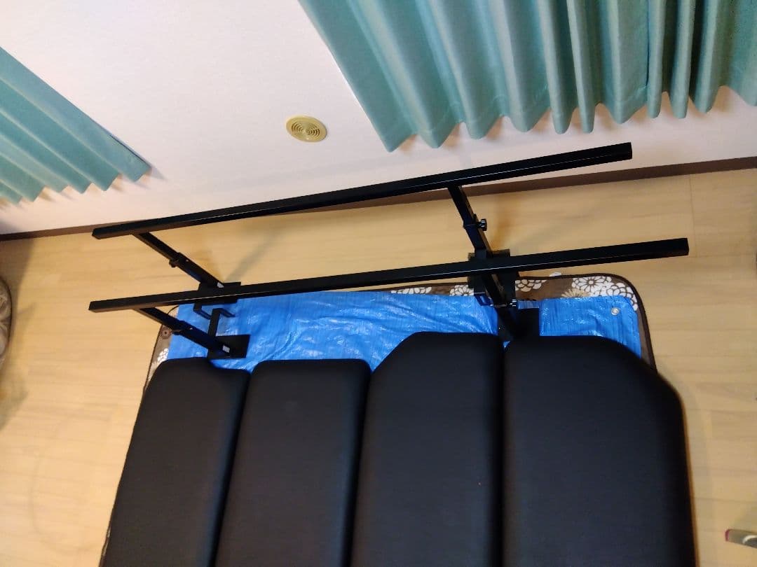 キャラバンNV350　ベッドキッド【直接引取り優先】