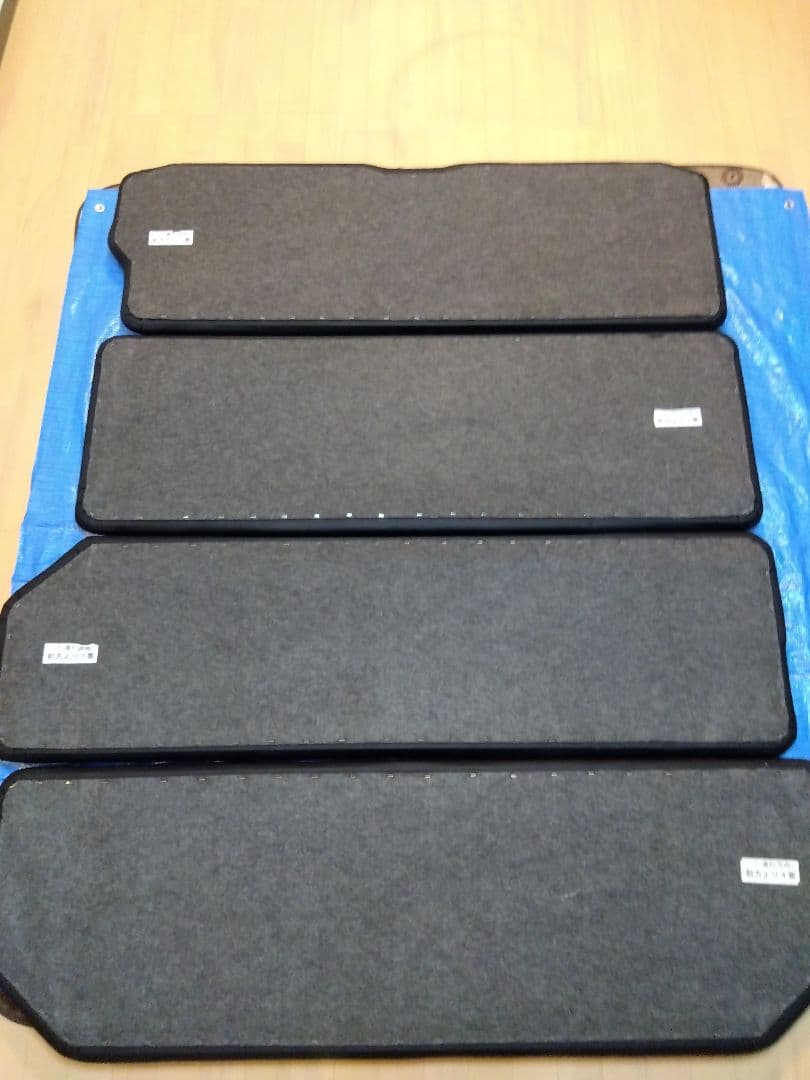 キャラバンNV350　ベッドキッド【直接引取り優先】