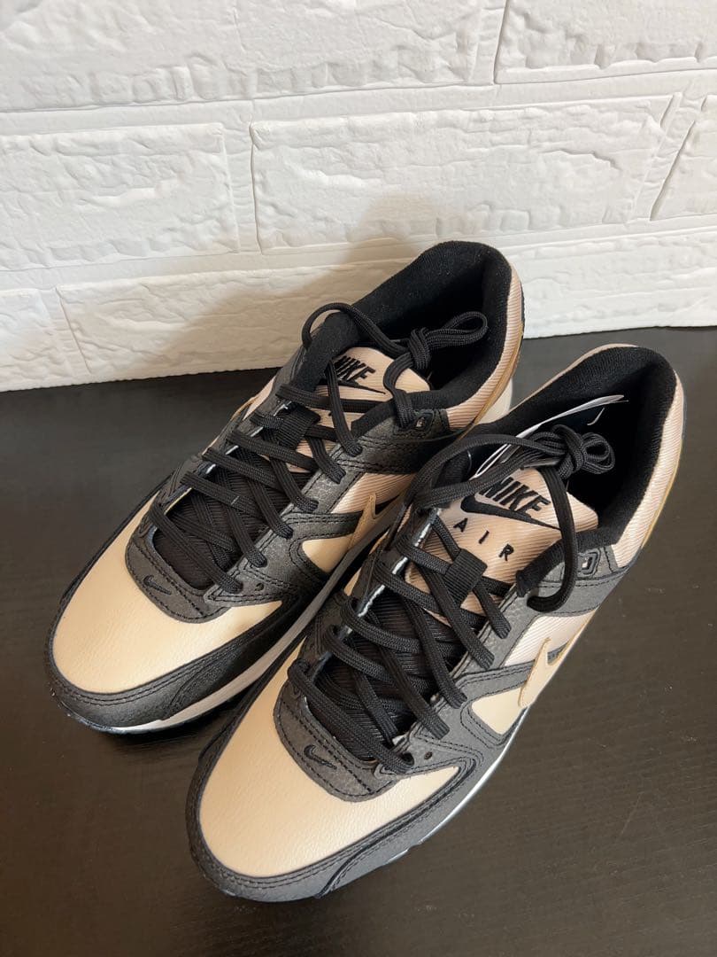 ナイキ エアマックス コマンド プレミアムウィメンズシューズ718896-101