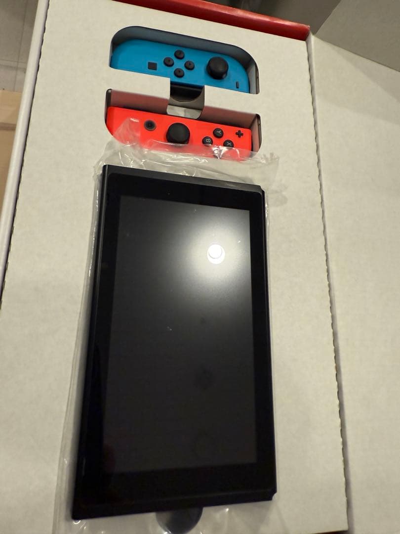 【美品】Nintendo Switch ブルー/レッド 本体