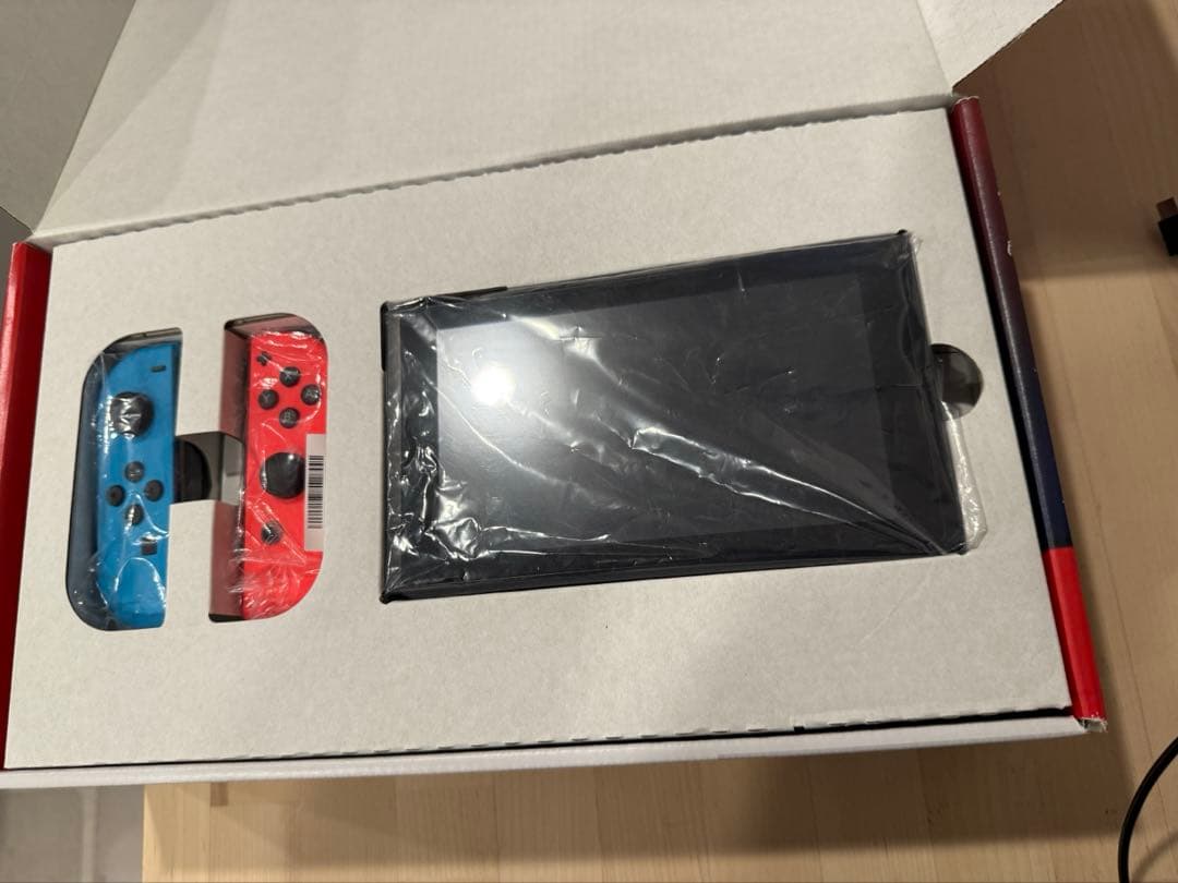 【美品】Nintendo Switch ブルー/レッド 本体