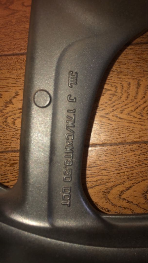 スーパーフォア42前期 2010年純正フロントホイール