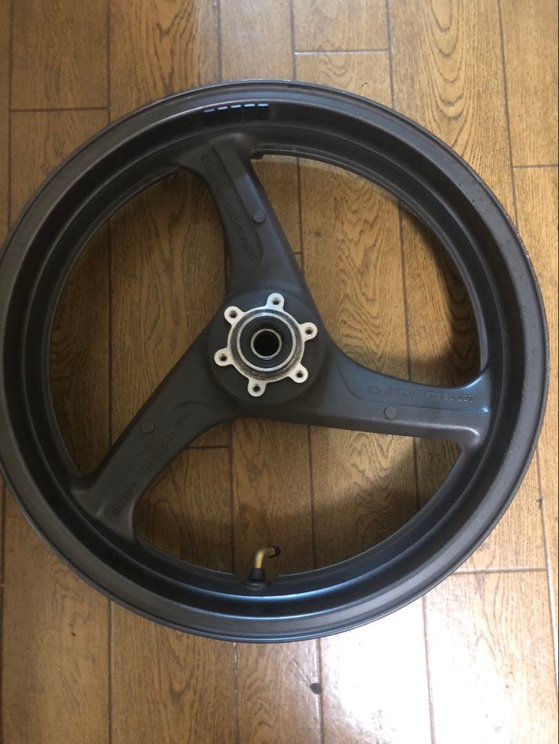 スーパーフォア42前期 2010年純正フロントホイール