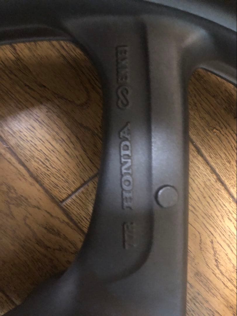 スーパーフォア42前期 2010年純正フロントホイール