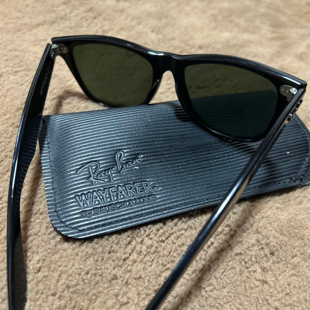 Ray-Ban Wayfarer ブラックサングラス ケース付き