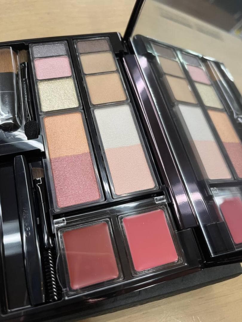 最終値下げ 未使用 65周年限定 MENARD メナード メイクチュールパレット