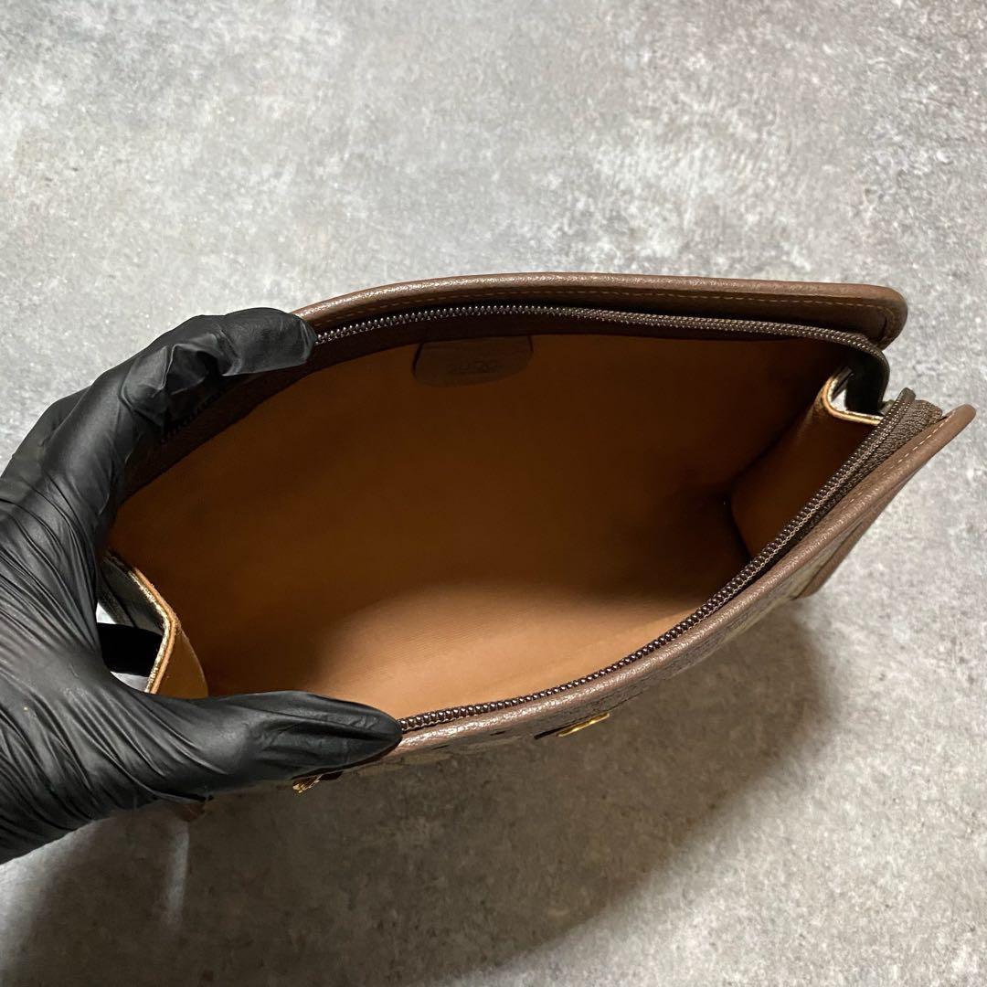 バッグ Vintage Gucci GG hardware clutch bag