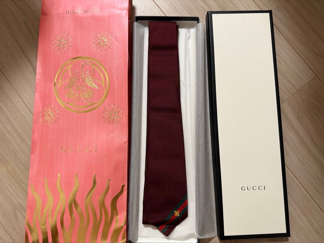 新品✨ボックス付　GUCCIネクタイ