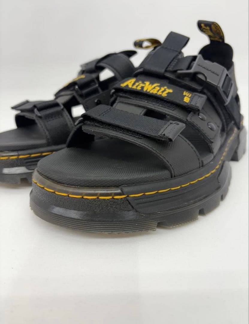 Dr.Martens ドクターマーチン　PEARSON マルチストラップサンダル