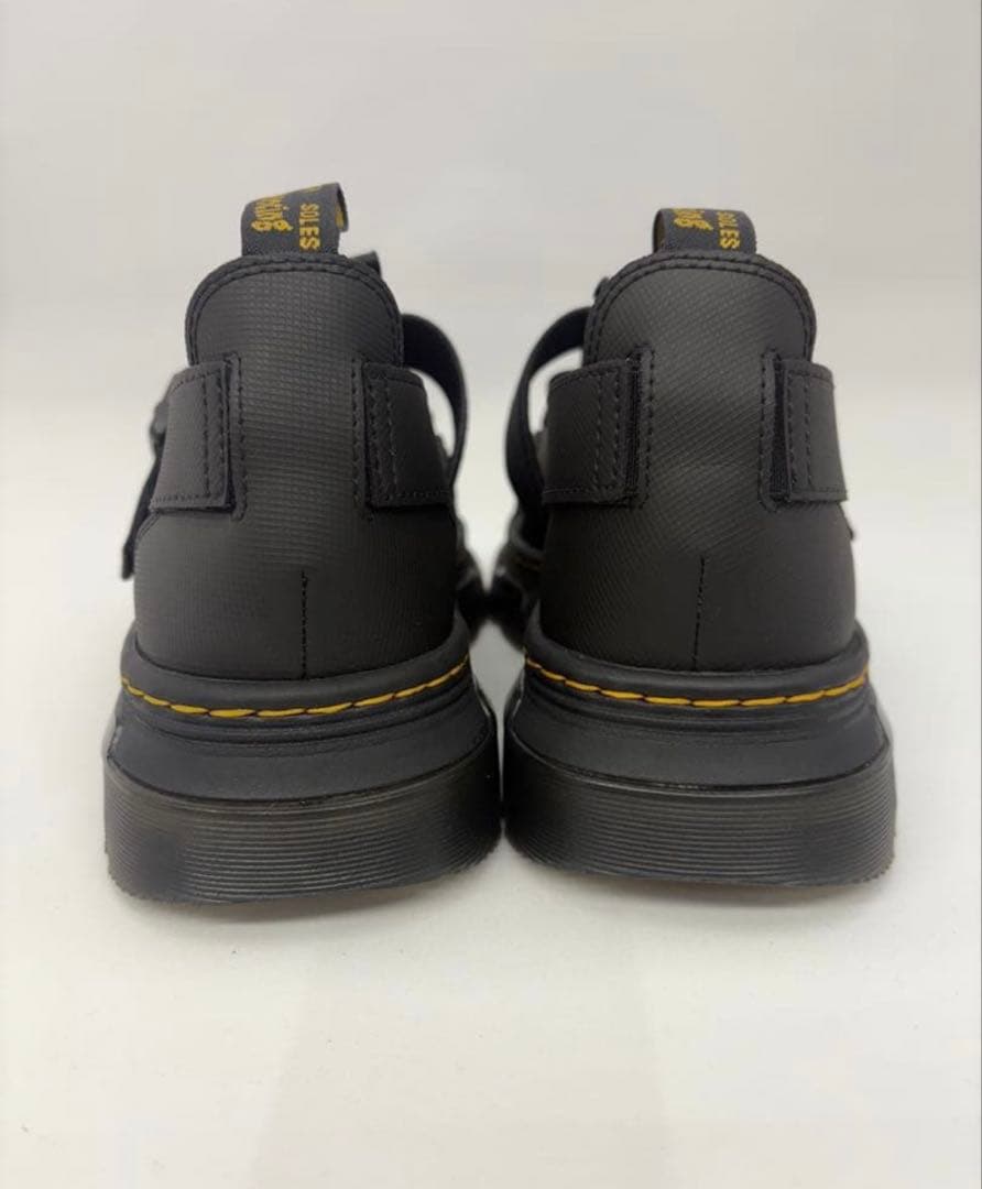 Dr.Martens ドクターマーチン　PEARSON マルチストラップサンダル
