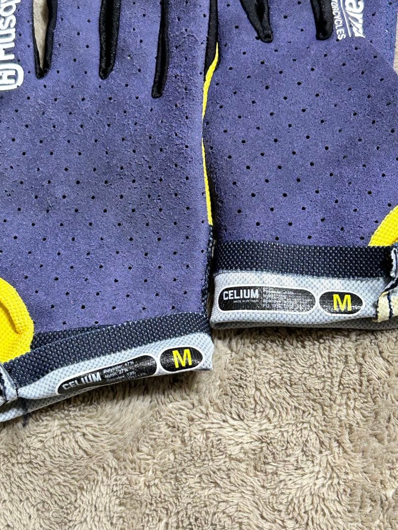 Husqvarna モトクロスジャージウェア上・L。下・36。グローブ・M