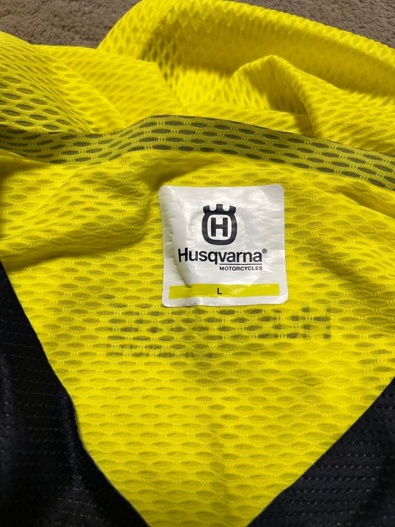 Husqvarna モトクロスジャージウェア上・L。下・36。グローブ・M