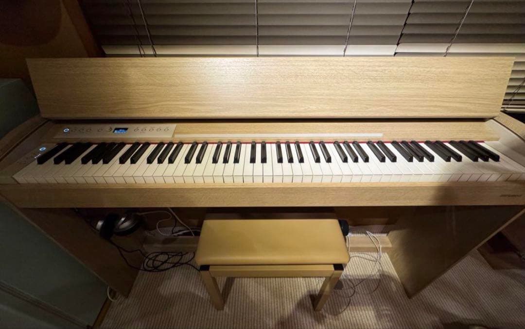 Roland F701 LA 電子ピアノ 88鍵盤 ライ トオーク 美品