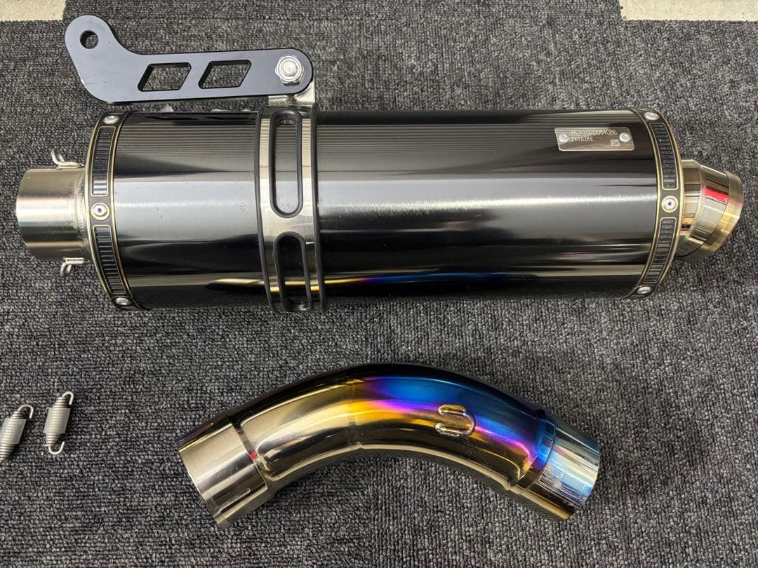 Ninja DLC Titan マフラー