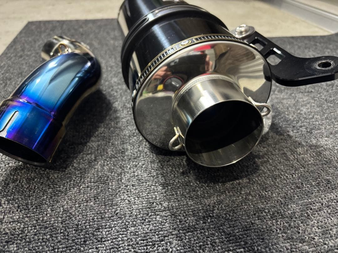 Ninja DLC Titan マフラー