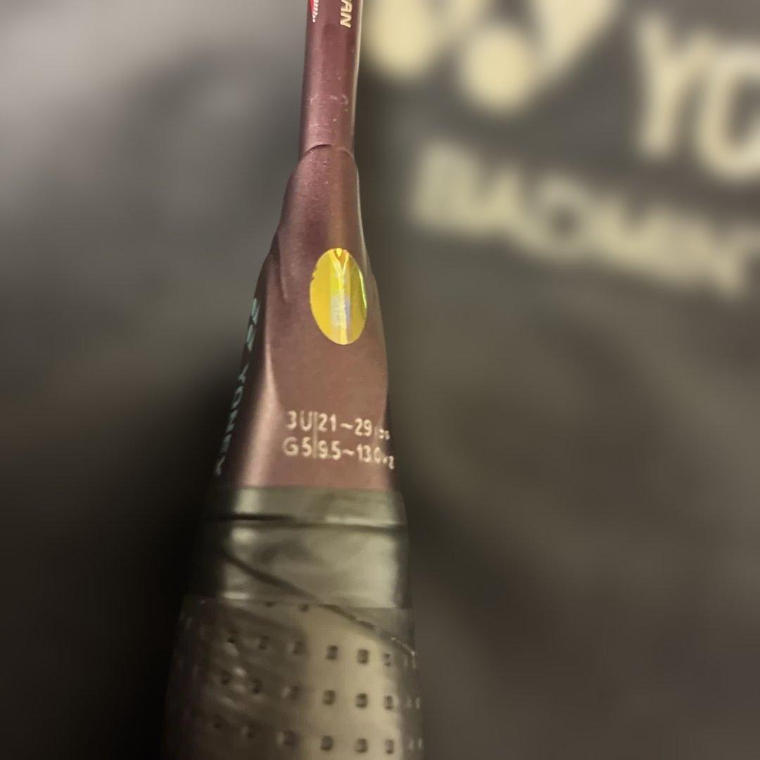 YONEX アストロクス100zz 3UG5 クレナイ　国内正規品　超美品