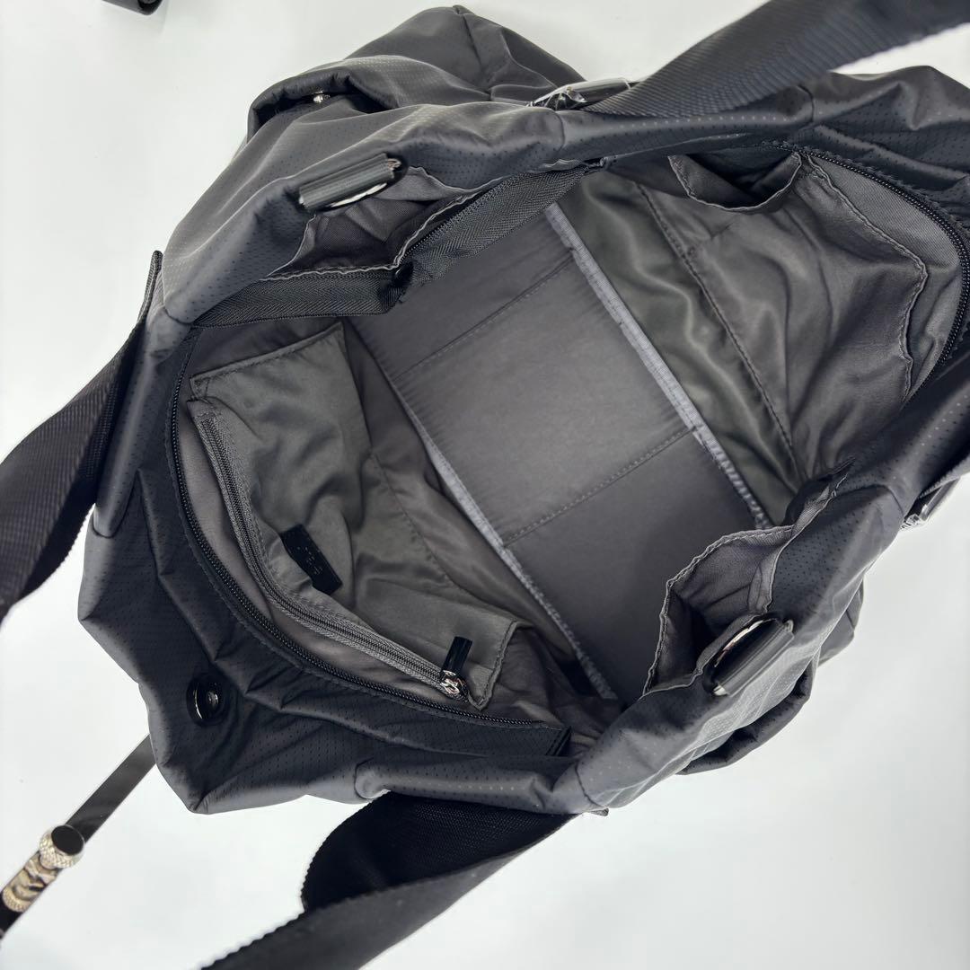 ✨未使用品✨イアパピヨネ ナイロン トートバッグ ブラック ショルダー付