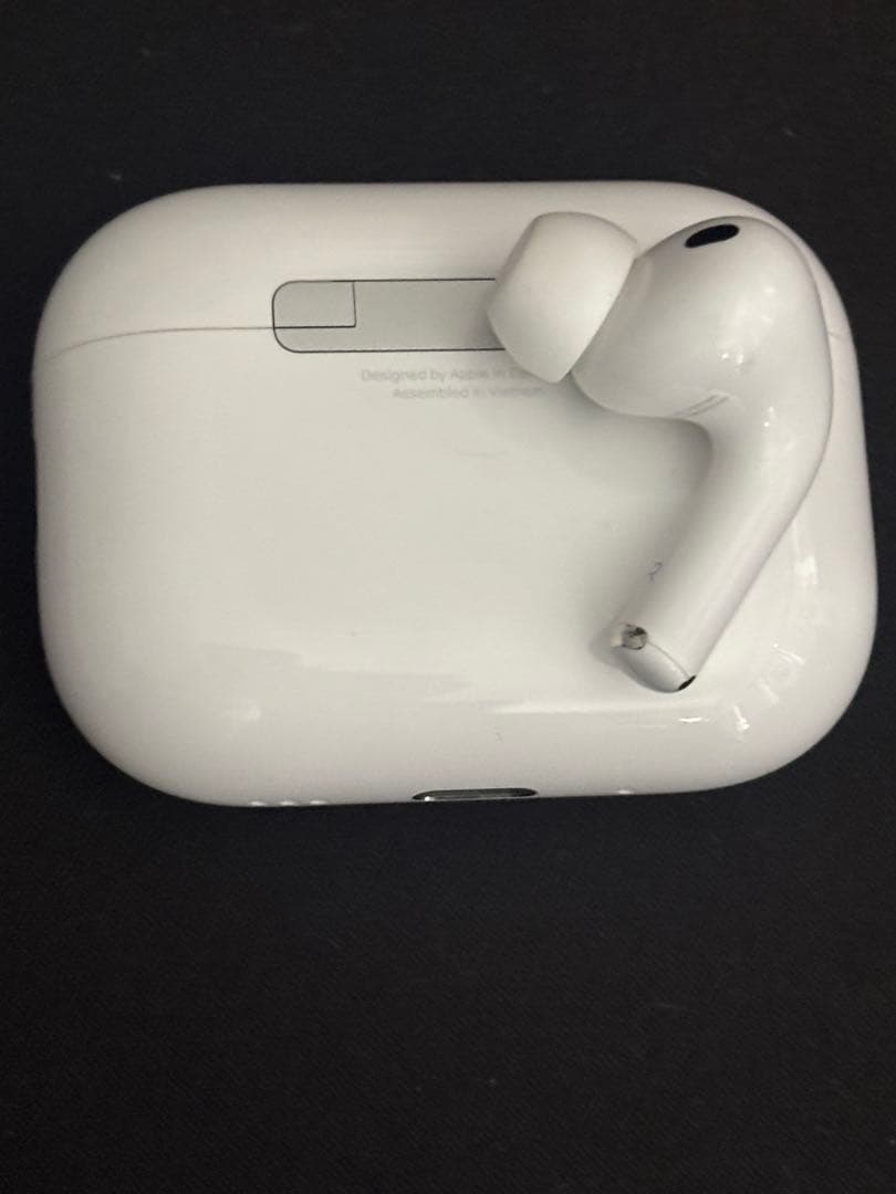 Y*e様 AirPodspro3本体 片耳(右耳のみ)ホワイト 充電ケース付き